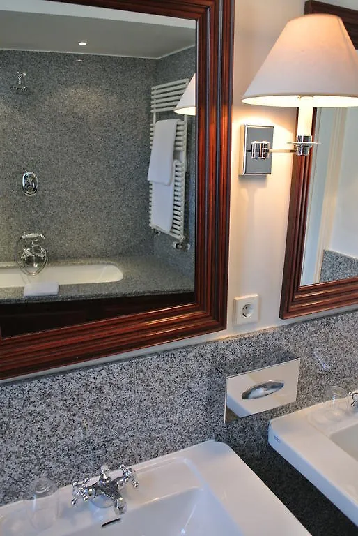 Hotel Albert Premier Luxembourg Bel Air 4*,  Lussemburgo